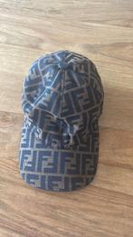 1op1 bruine fendi pet, Ophalen