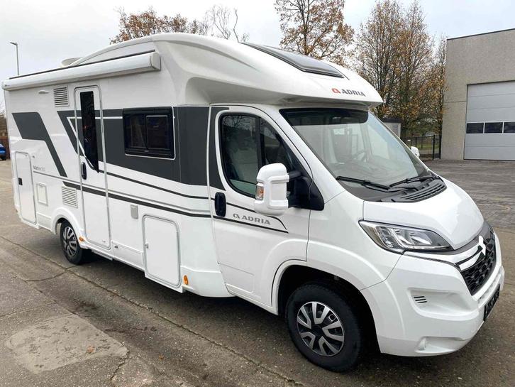 Adria Matrix 600 DT Axess, Caravans en Kamperen, Mobilhomes, Bedrijf, Half-integraal, Adria, Elektrisch, Ringverwarming, Boiler