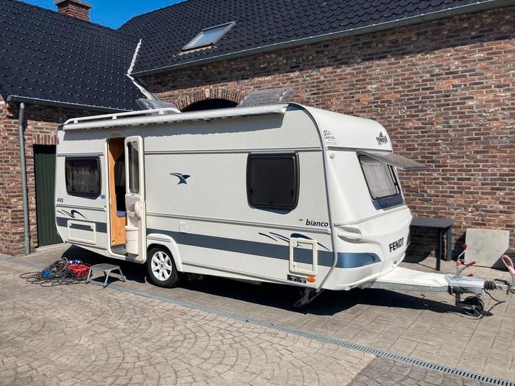 Fendt 495 bianco 2008, Caravans en Kamperen, Caravans, Particulier, tot en met 4, 1250 - 1500 kg, Rondzit, Fendt, Frans bed, 100 kg of meer