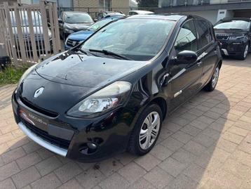 Renault clio benzine 2012 beschikbaar voor biedingen