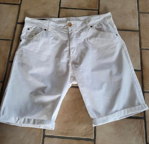 Zeer mooie luchtige bermuda merk MCS, jeansmaat 34, Kleding | Heren, Broeken en Pantalons, Zo goed als nieuw, Wit, Ophalen of Verzenden