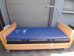 Ziekenhuisbed met matras, alternerende matras en optrekstang, Diversen, Ophalen, Zo goed als nieuw