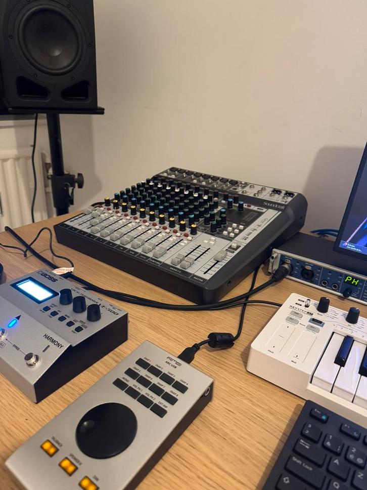 Soundcraft signature mtk 12 - soundcard, Muziek en Instrumenten, Midi-apparatuur, Zo goed als nieuw, Ophalen