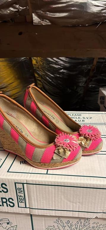 Schoenen tamaris  beschikbaar voor biedingen