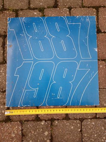 Vinyl 100ans assurances Les Provinces Rêunies beschikbaar voor biedingen