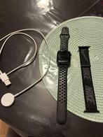 APPLE WATCH avec chargeur et bracelet Nike supplémentaire, Comme neuf, Noir, Apple, IOS