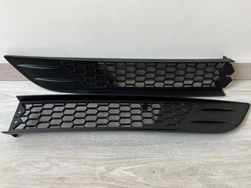 Tesla Model Y front bumper grille. beschikbaar voor biedingen