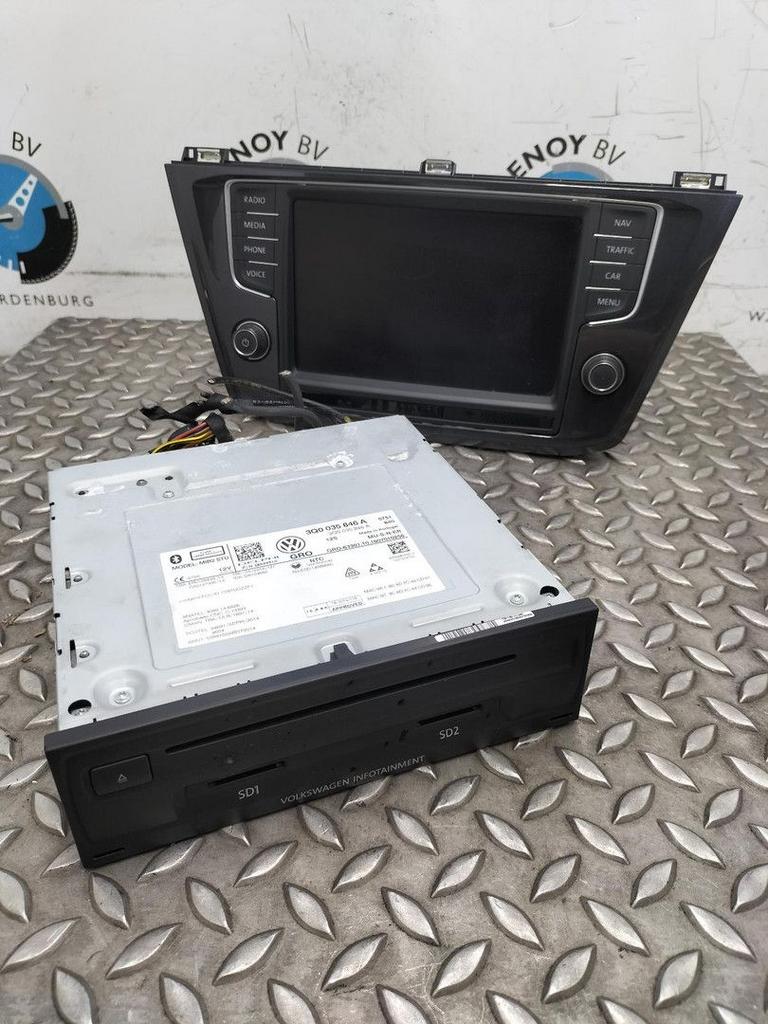 VOLKSWAGEN TIGUAN AD1 2.0 TDI Comfortline BlueM. NAVIGATIE 2, Autos : Pièces & Accessoires, Autres pièces automobiles, Utilisé