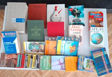  Lot de livres en français – romans, dictionnaires, atlas
 beschikbaar voor biedingen
