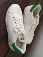 paire de tennis neuves 39, Vêtements | Femmes, Chaussures, Sans marque, Enlèvement ou Envoi, Chaussures de sports, Blanc