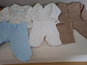 Te koop NIEUWE babykleding ! beschikbaar voor biedingen