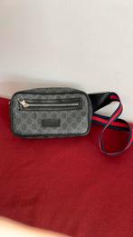 Gucci tass , twee keer gebruikt., Handtassen en Accessoires, Tassen | Schoudertassen, Ophalen of Verzenden, Zo goed als nieuw