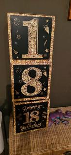 Versiering 18jaar, Enlèvement ou Envoi, Décoration