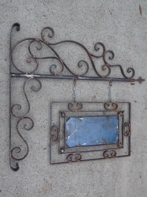 bord, smeedijzeren galg met plaat, huisje, hotel, Tuin en Terras, Tuinwanddecoratie, Nieuw, Ophalen of Verzenden