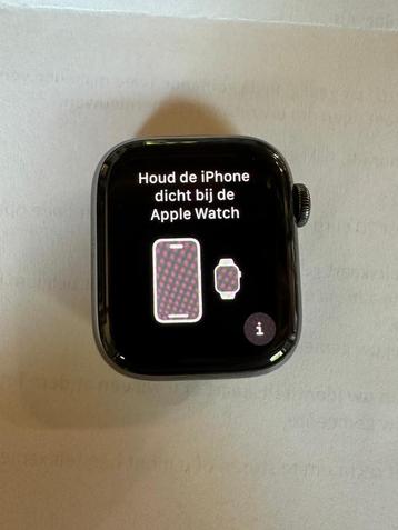 Apple Watch 7 Cellular 41mm (RVS) ook voor mobiel bellen beschikbaar voor biedingen