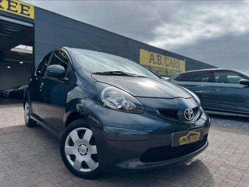TOYOTA AYGO * GARANTIE 12MOIS*, Auto's, Toyota, Bedrijf, Te koop, Aygo, ABS, Alarm, Elektrische ramen, Metaalkleur, Radio, Benzine