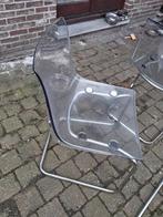 Modern plastic stoelen zes stuks 50 euro, Ophalen