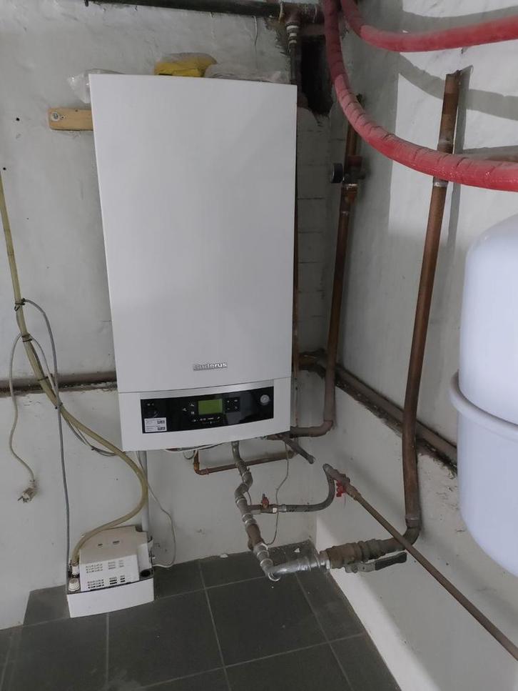 Buderus logamax plus GB 072 gaswandcondensatieketel, Doe-het-zelf en Bouw, Chauffageketels en Boilers, Zo goed als nieuw, Ophalen