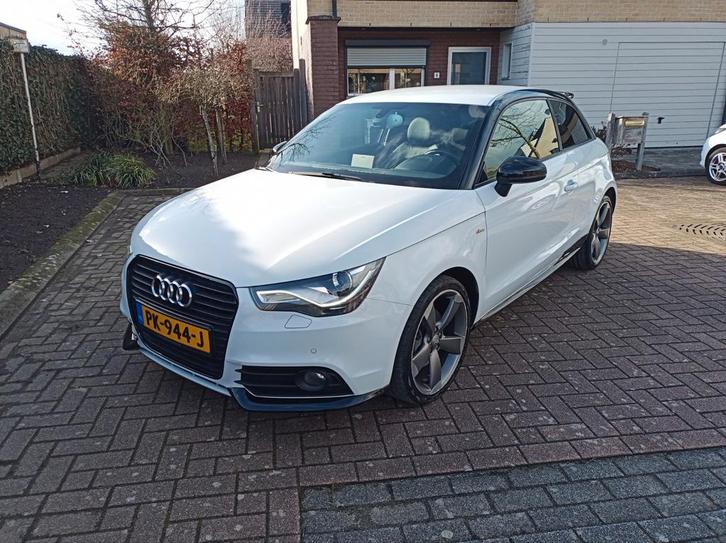Zeer mooie Audi a1 2.0 tdi s line uitgevoerd., Auto's, Audi, Particulier, A1, ABS, Achteruitrijcamera, Adaptieve lichten, Adaptive Cruise Control