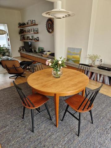 Vintage midcentury ronde eettafel | tafel verlengbaar beschikbaar voor biedingen