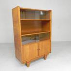 Vintage display cabinet with sliding glass doors, 1950s, Antiek en Kunst, Ophalen of Verzenden