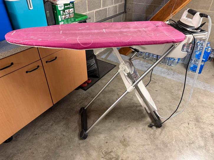 Laurastar S7a pour pièces ou à réparer, Electroménager, Fers à repasser & Planches à repasser, Ne fonctionne pas, Fer à repasser avec cordon