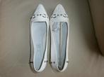 Chaussures blanches petits talons 41 NEUVES, Pumps, Wit, Nieuw, Ophalen of Verzenden