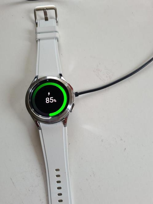 Montre connectée Homme Samsung d'occasion - Annonces montres et