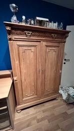 Antieke kast, Huis en Inrichting, Ophalen, Gebruikt, Met plank(en)