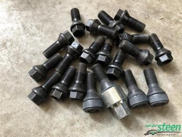 Wielslot- Bouten en Moeren sets, Diverse merken beschikbaar voor biedingen