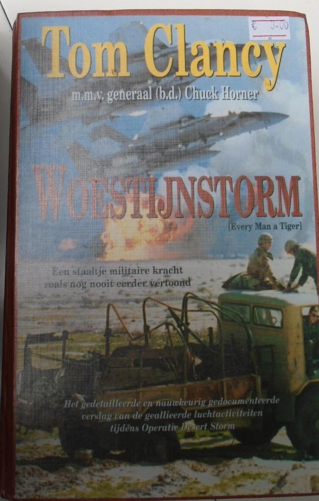 WOESTIJNSTORM 9789022984963, Boeken, Thrillers, Gelezen, Nederland, Ophalen of Verzenden