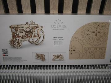 houten 3-d puzzels van voertuigen beschikbaar voor biedingen