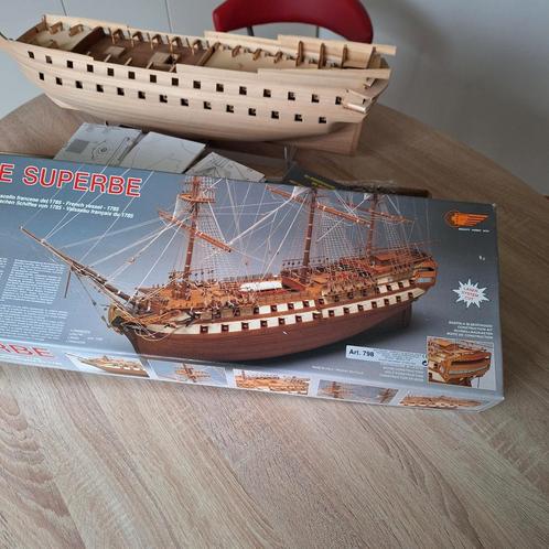 Le Superbe bouwdoos van Mantua, Hobby en Vrije tijd, Modelbouw | Boten en Schepen, Zo goed als nieuw, Ophalen