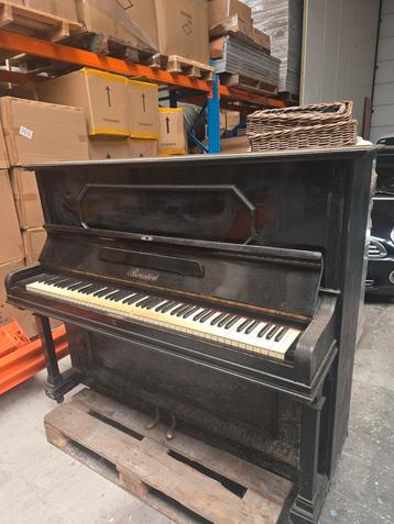 PIANO Brasted beschikbaar voor biedingen