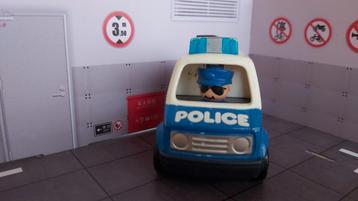 Police Tomy (1991)Plastic Pull Back Friction-politieauto  beschikbaar voor biedingen