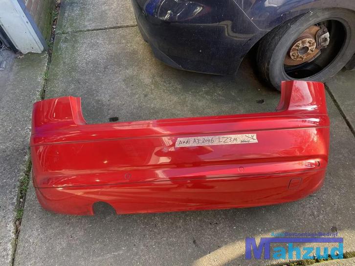 AUDI A3 8P1 ROOD LZ3M achterbumper 3 deurs, Auto-onderdelen, Carrosserie, Bumper, Audi, Achter, Gebruikt