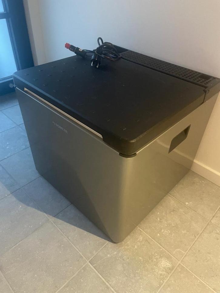 Koelbox, Auto diversen, Auto-accessoires, Zo goed als nieuw, Ophalen