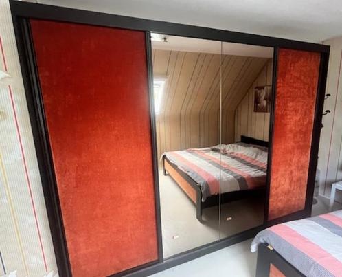 Kleerkast met 4 schuifdeuren, Huis en Inrichting, Kasten | Kleerkasten, Gebruikt, 200 cm of meer, 200 cm of meer, 50 tot 75 cm