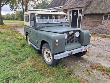LAND ROVER DEFENDER (1970) GROEN, TROPENDAK, TREKHAKEN, COOL beschikbaar voor biedingen