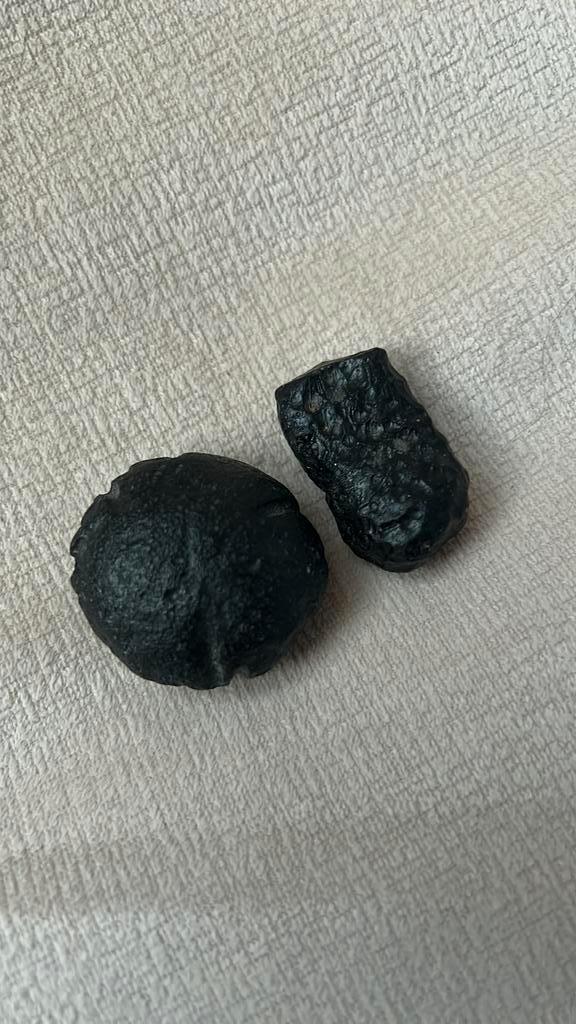 2 tectites meteorites, Collections, Minéraux & Fossiles, Enlèvement ou Envoi