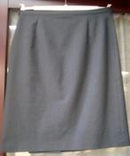 Klassieke grijze rok maat 48, Kleding | Dames, Rokken, Ophalen of Verzenden, Gedragen, Maat 46/48 (XL) of groter, Grijs