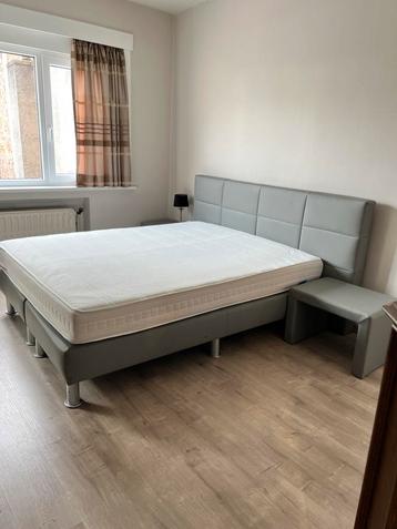 Boxspring beschikbaar voor biedingen