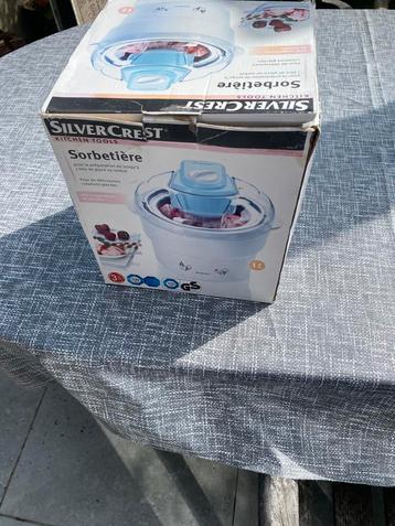 Silver Crest ijsmachine beschikbaar voor biedingen