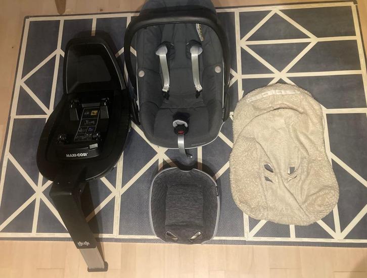 Maxi Cosi + Onderstel auto + hoes & verkleiner, Kinderen en Baby's, Autostoeltjes, Zo goed als nieuw, Maxi-Cosi, 0 t/m 13 kg, Isofix
