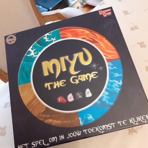 MiYu The Game, University Games, Hobby en Vrije tijd, Gezelschapsspellen | Bordspellen, Zo goed als nieuw, Ophalen of Verzenden