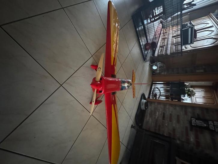 Space walker 1.60 m 6s, Hobby & Loisirs créatifs, Modélisme | Radiocommandé & Téléguidé | Avions, Comme neuf, Électro, Enlèvement