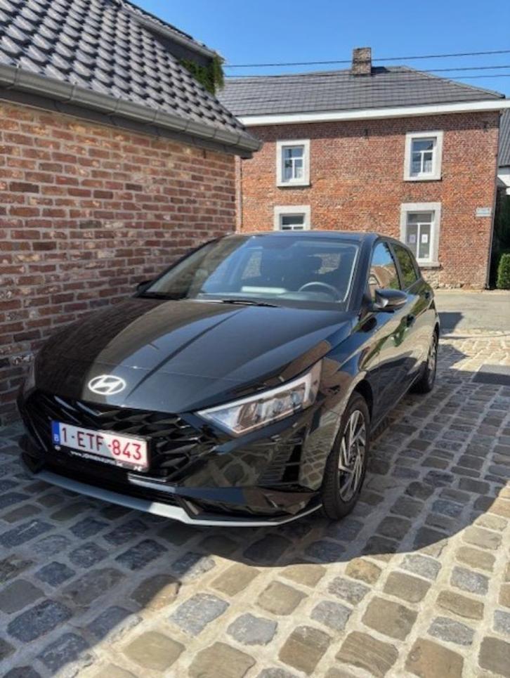 HYUNDAI  i 20  techno noir 04/2025 ( 2500km ), Auto's, Hyundai, Particulier, i20, Benzine, Stadsauto, Handgeschakeld, Zwart, Zwart