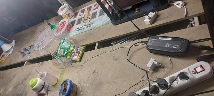 Crea-Knutsel, werktafel, Huis en Inrichting, Bureaus, Gebruikt, Bureau, Ophalen