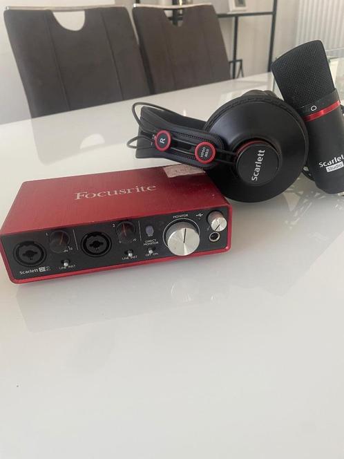 Focusrite Scarlett 2i2 3rd gen audio interface (+ Micro, cas, Computers en Software, Geluidskaarten, Zo goed als nieuw, Ophalen