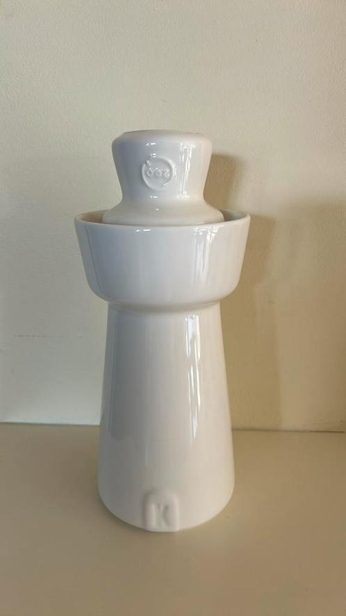 Waterkaraf “watertoren” porselein Design Hegge-ID, Maison & Meubles, Cuisine | Vaisselle, Comme neuf, Autres types, Porcelaine